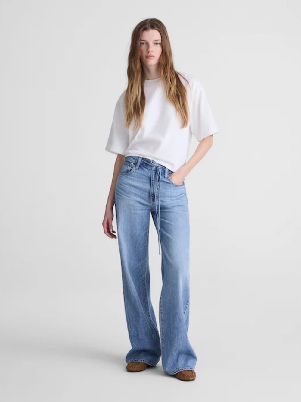 Madewell Relaxed High-Waist Wide-Leg Jeans in Light Blue